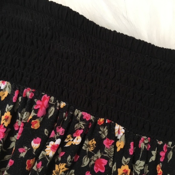 Floral mini skirt - Picture 4 of 5